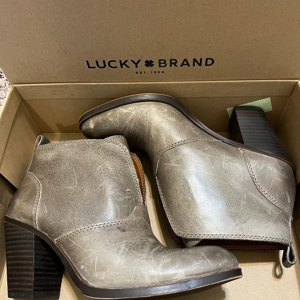 Lucky Brand Leather Taupe Ankle Boots, Size 7.5 - Picture 7 of 9